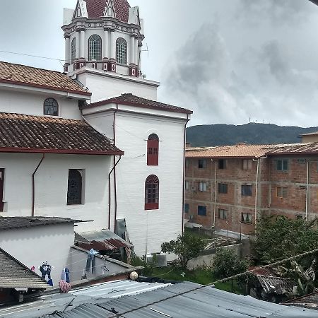 Hostel El Encanto Guatapé Exteriör bild